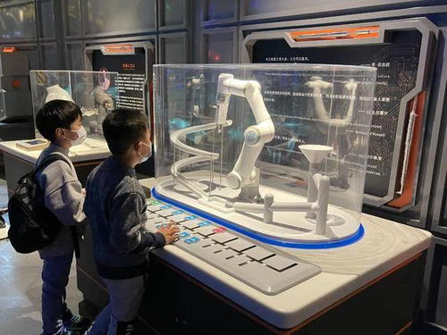 牛年首日上海科技館三新亮相 機器人工廠、飛行學院與科技中介服務