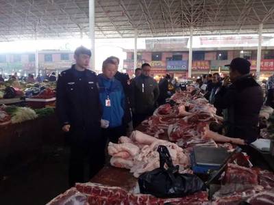 弋陽(yáng)開(kāi)展三部門聯(lián)合執(zhí)法檢查 筑牢肉制品市場(chǎng)安全防線
